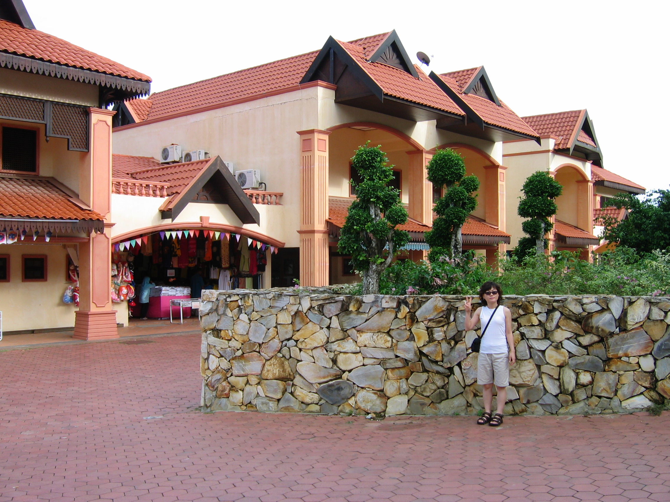HoneyMoon_2004-07-04 18-42-14.jpg