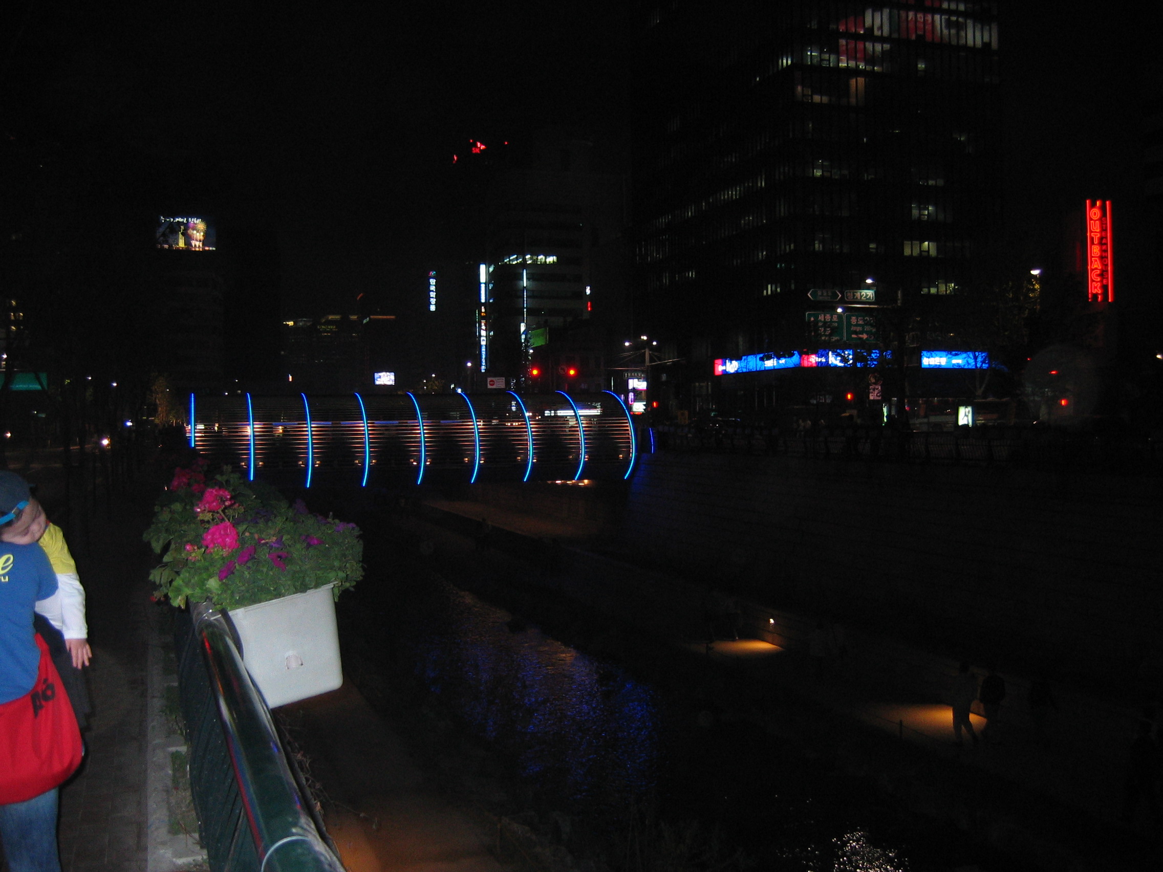 2006-04-30 오후 8-17-29-청계천-002.JPG